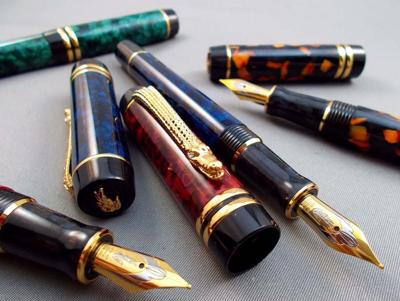 best-executive-fountain-pens-sorted