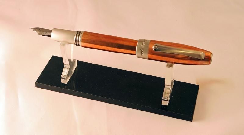 celebrities-and-their-fountain-pens-montegrappa-copper-mule