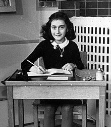 famous-authors-and-their-fountain-pens-anne-frank