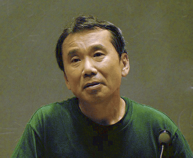 famous-authors-and-their-fountain-pens-author-Haruki-Murakami